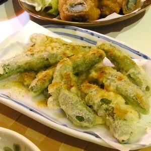 スナップエンドウの天ぷら　カレー塩